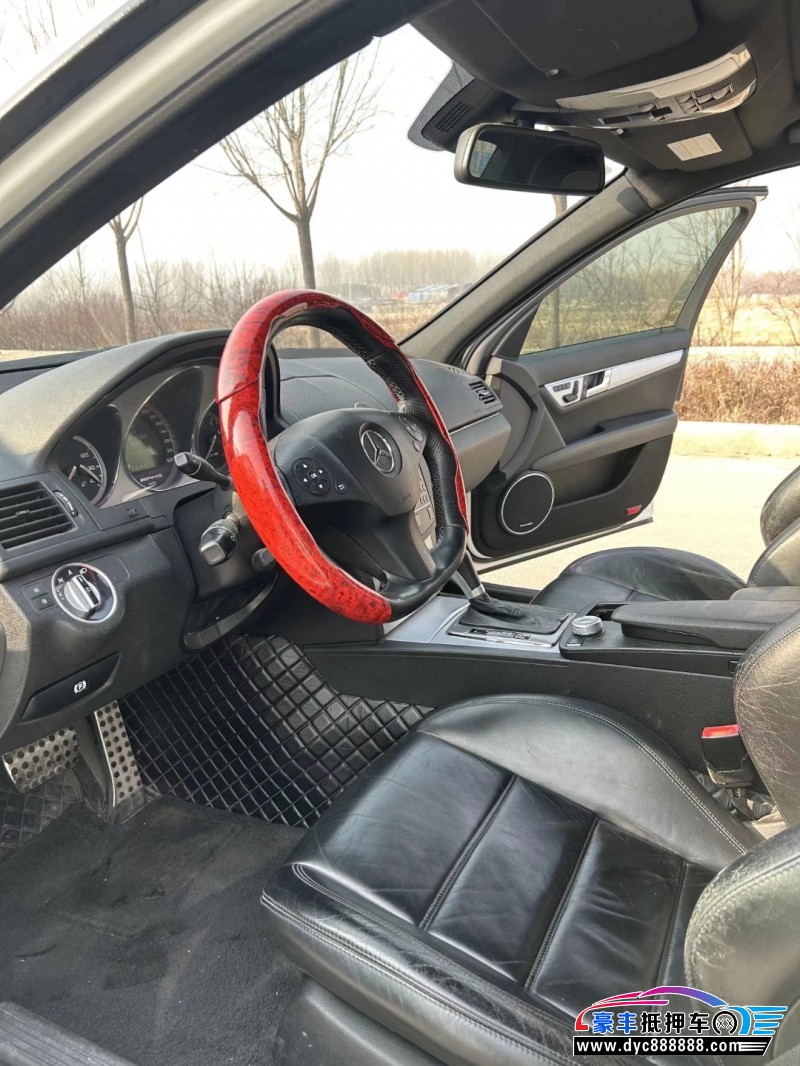 12年奔驰C级轿车抵押车出售