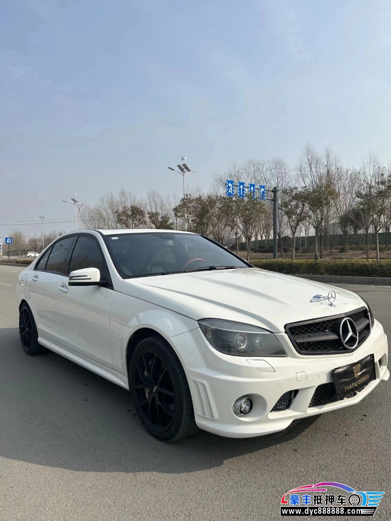 12年奔驰C级轿车抵押车出售