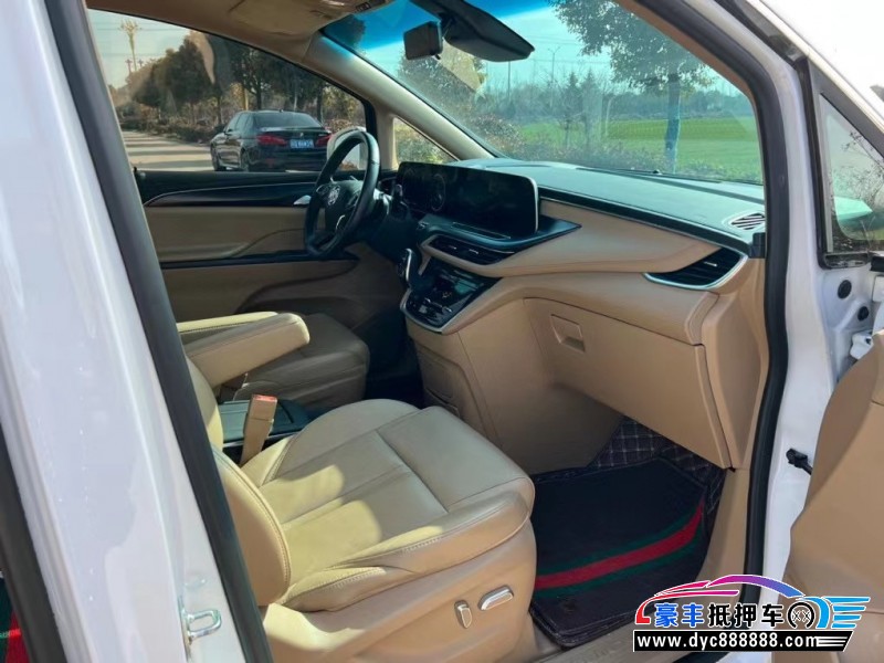 22年别克GL8SUV抵押车出售