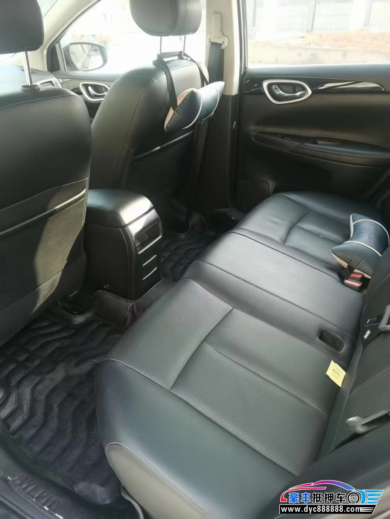 17年日产轩逸轿车抵押车出售