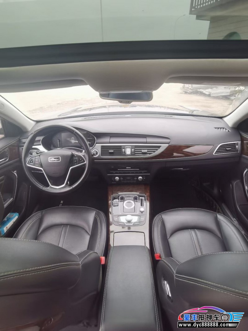 18年众泰T700轿车抵押车出售