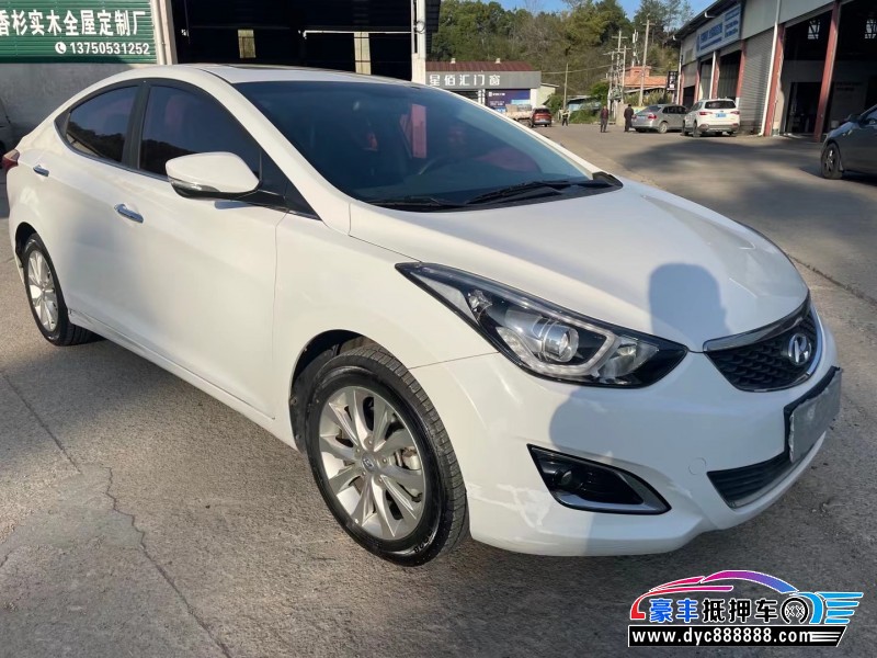 18年现代朗动轿车抵押车出售