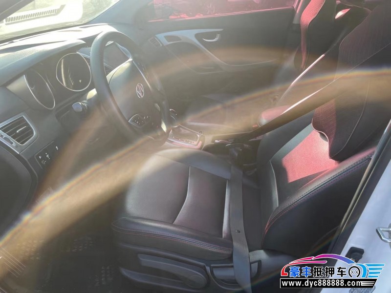 18年现代朗动轿车抵押车出售