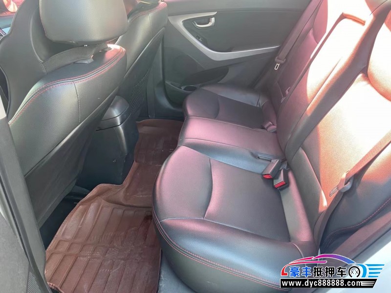 18年现代朗动轿车抵押车出售