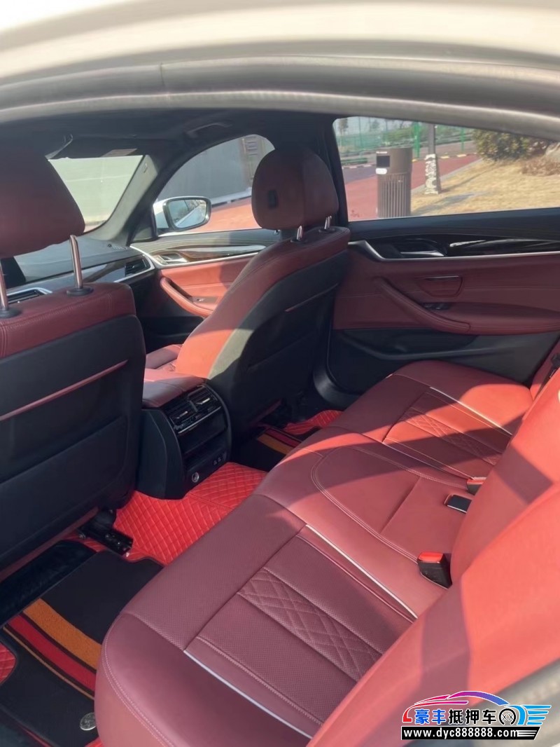 21年宝马5系轿车抵押车出售