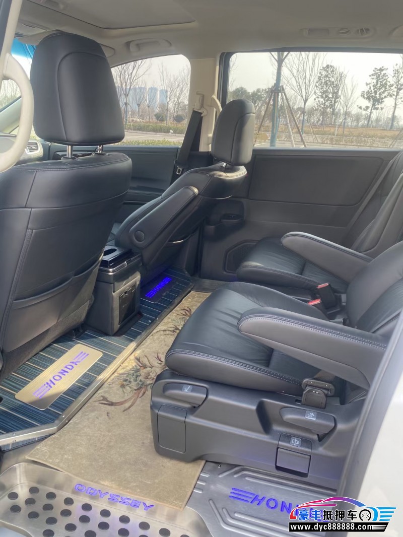 21年本田奥德赛轿车抵押车出售