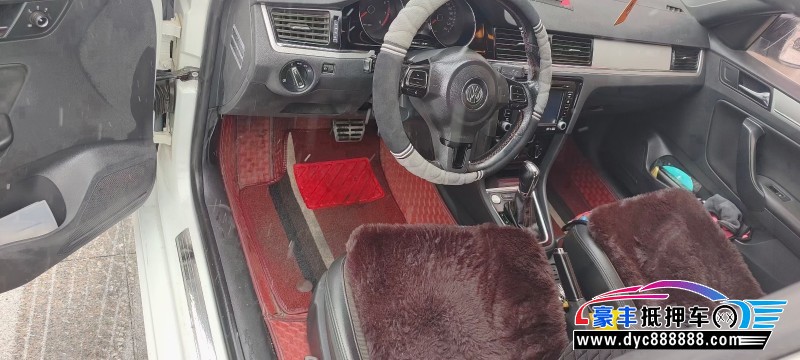 15年大众宝来轿车抵押车出售