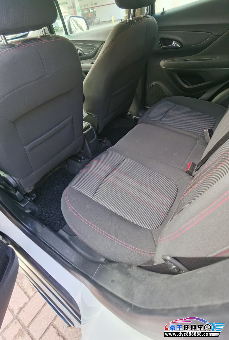 17年别克昂科拉轿车抵押车出售