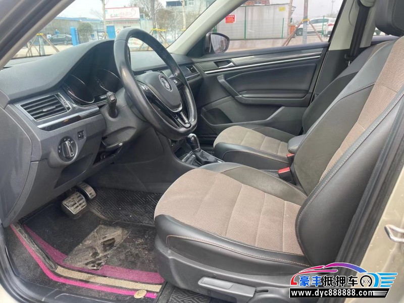 17年大众蔚领轿车抵押车出售