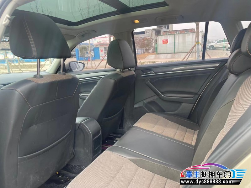 17年大众蔚领轿车抵押车出售