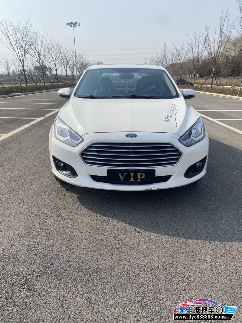 17年福特福睿斯轿车抵押车出售