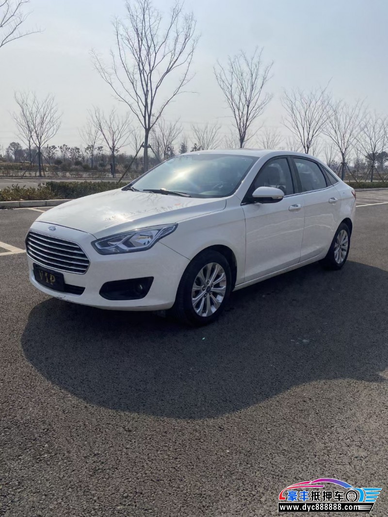 17年福特福睿斯轿车抵押车出售