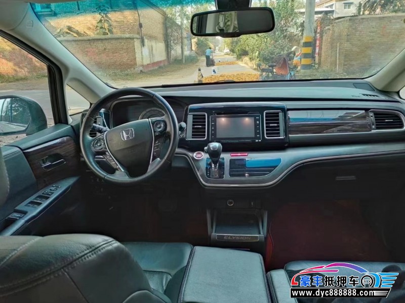 17年本田艾力绅轿车抵押车出售