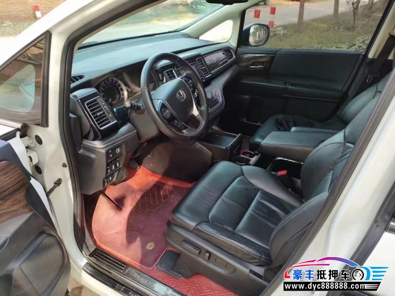 17年本田艾力绅轿车抵押车出售