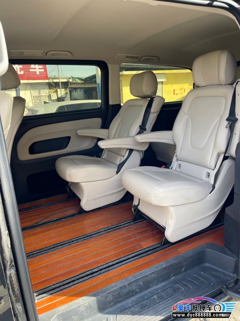 17年奔驰威霆MPV抵押车出售