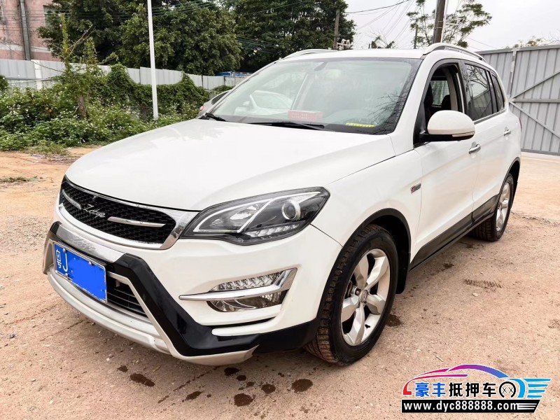 16年众泰大迈X5轿车抵押车出售