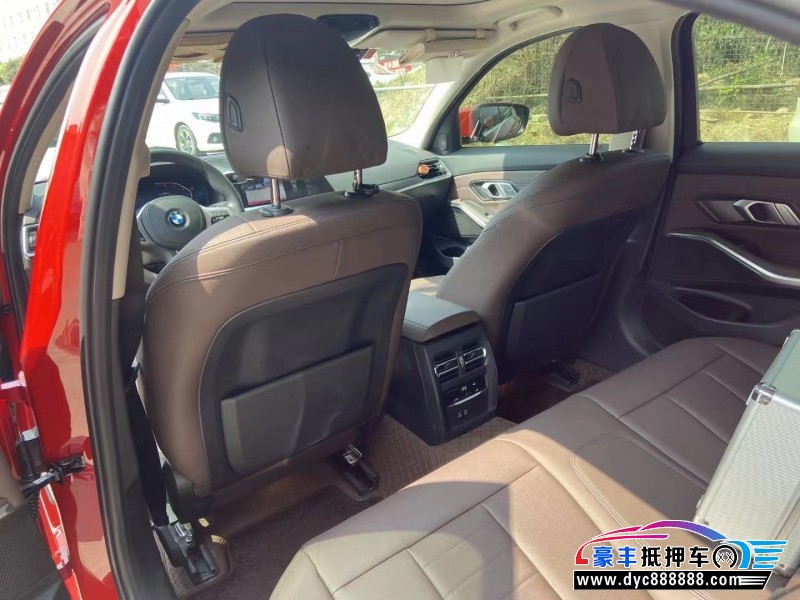 21年宝马3系轿车抵押车出售