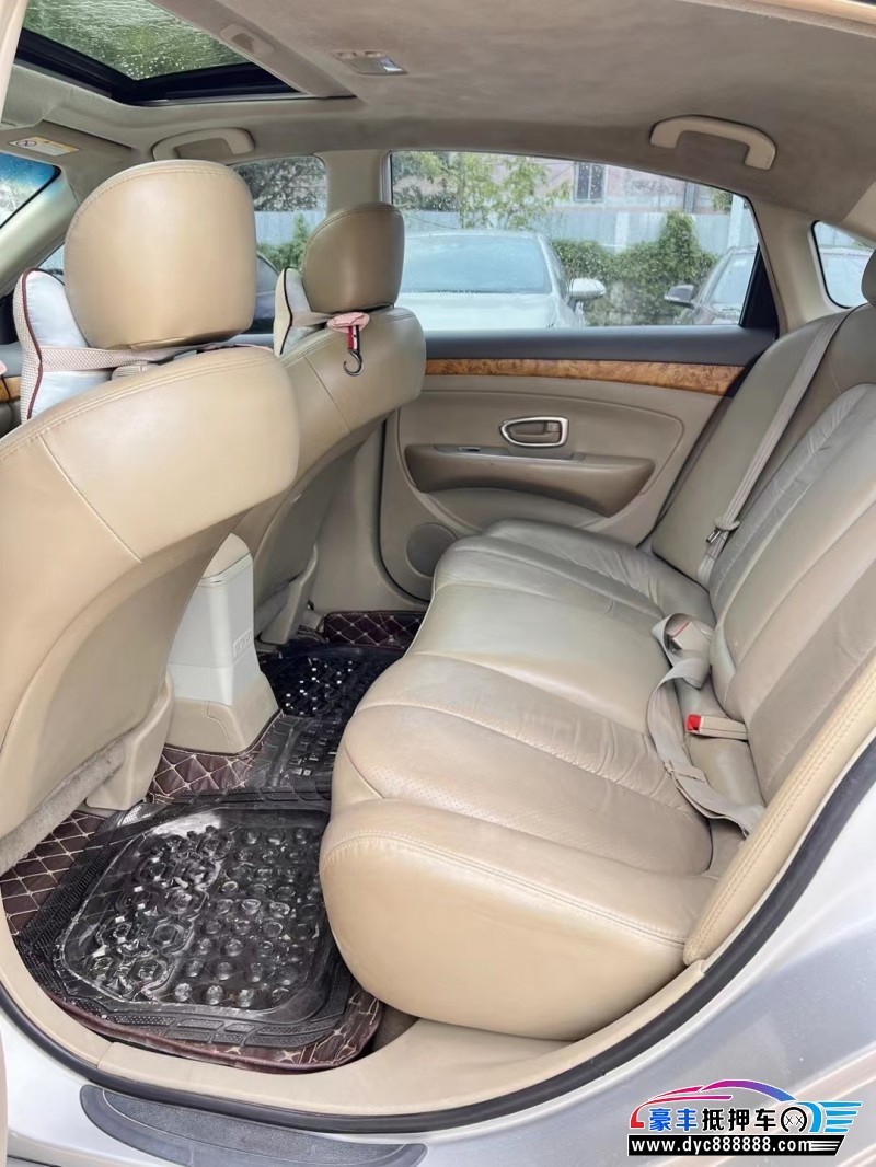 13年日产轩逸轿车抵押车出售