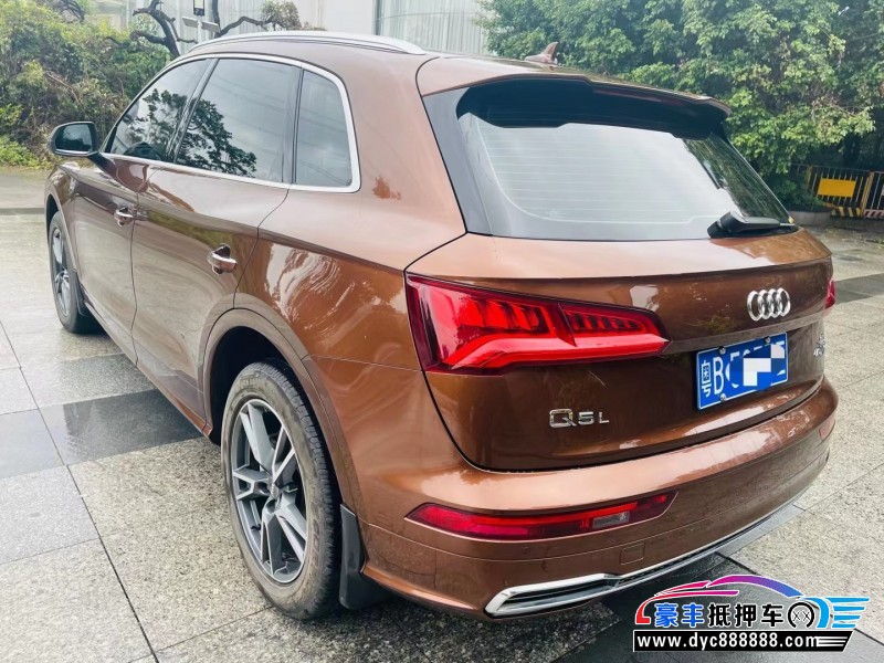 19年奥迪Q5轿车抵押车出售