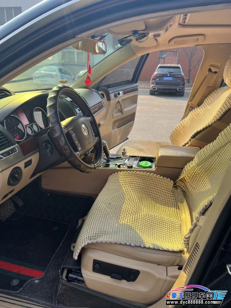 10年大众途锐SUV抵押车出售