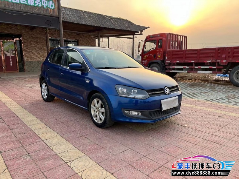 13年大众polo轿车抵押车出售