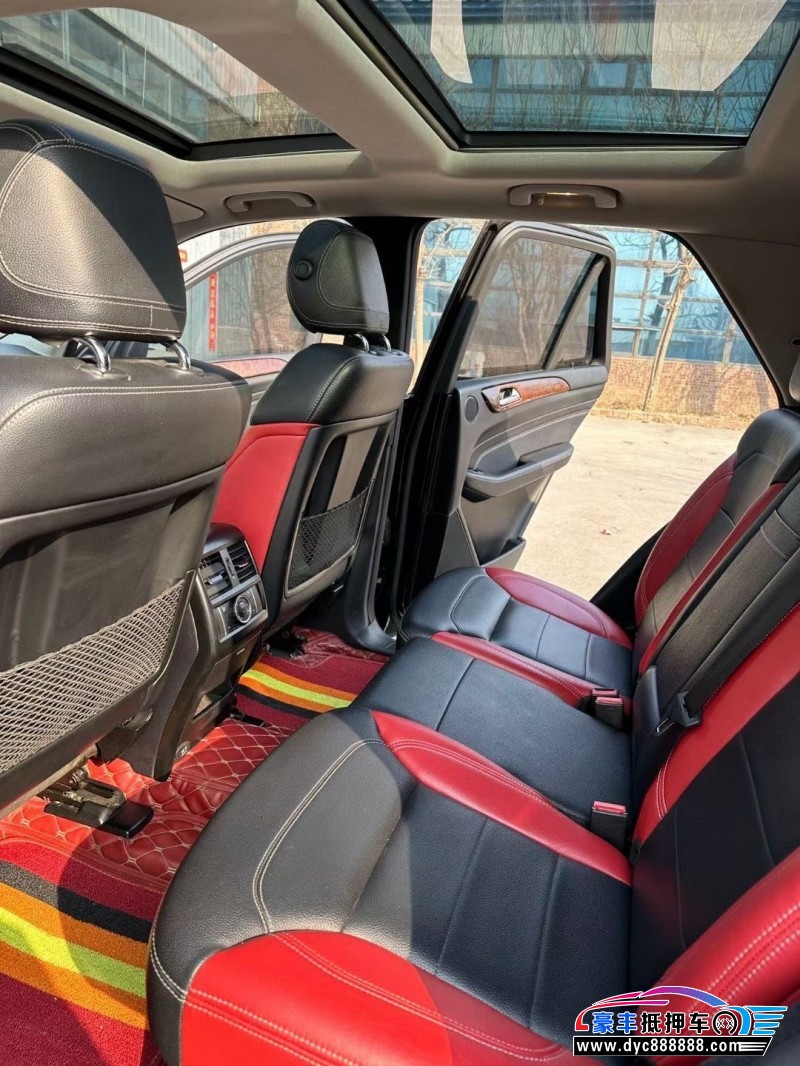 12年奔驰ML轿车抵押车出售