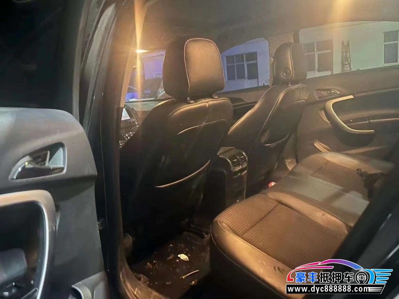 16年别克君威轿车抵押车出售