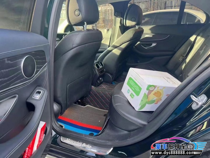 20年奔驰C轿车抵押车出售