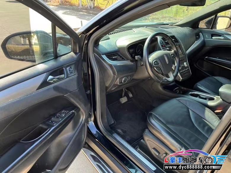 16年林肯MKC轿车抵押车出售