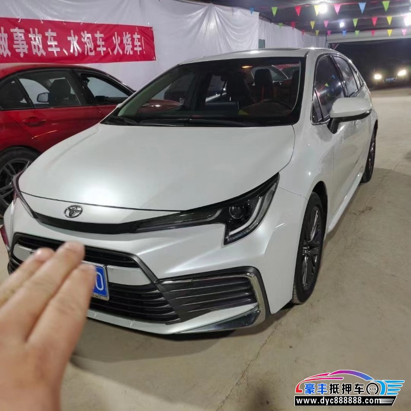 22年丰田凌尚轿车抵押车出售