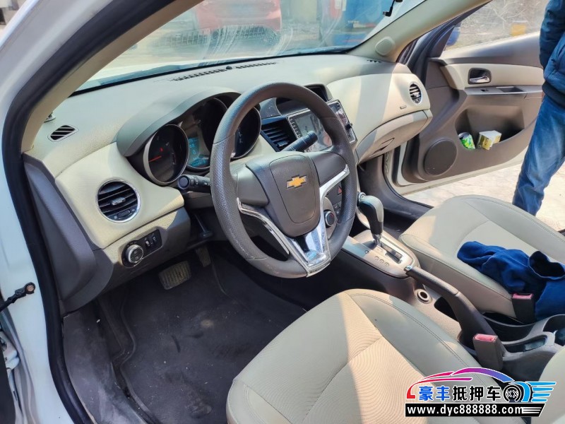 15年雪佛兰科鲁兹轿车抵押车出售