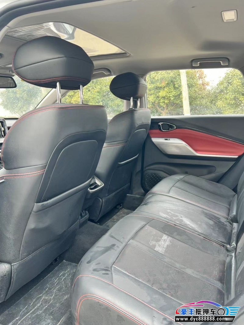 22年宝骏RC5轿车抵押车出售