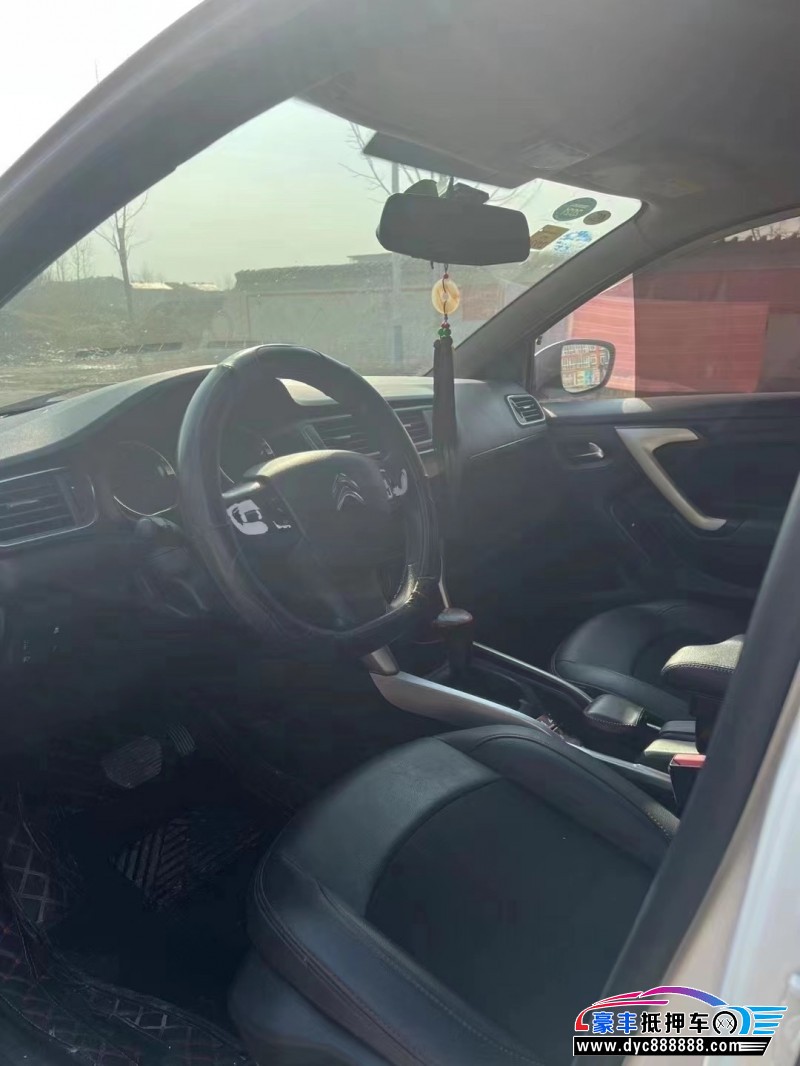 18年雪铁龙C3-XR轿车抵押车出售