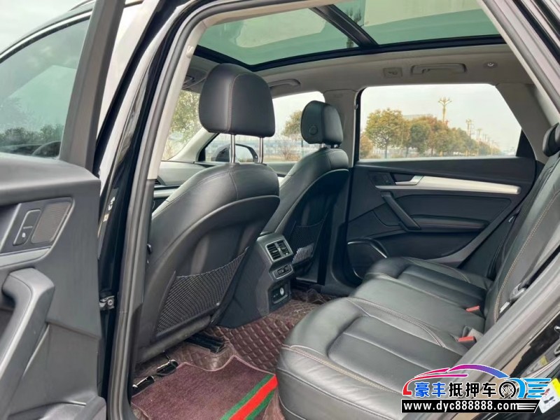 21年奥迪Q5轿车抵押车出售