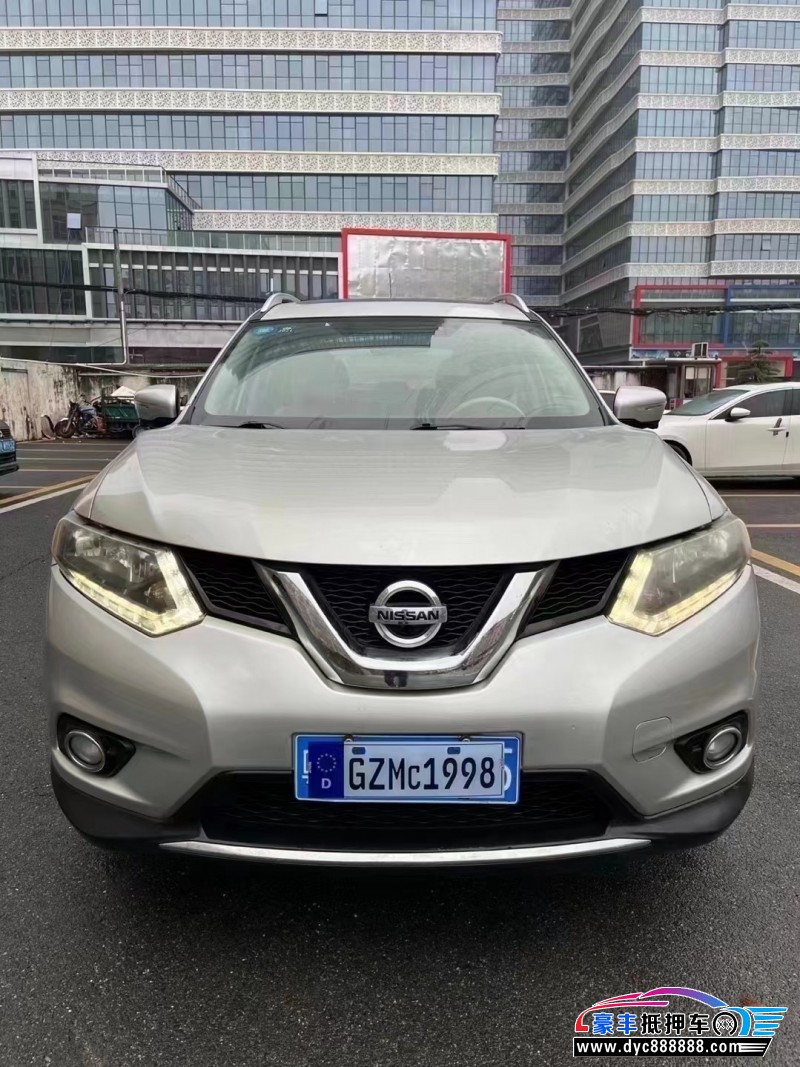 15年日产奇骏轿车抵押车出售