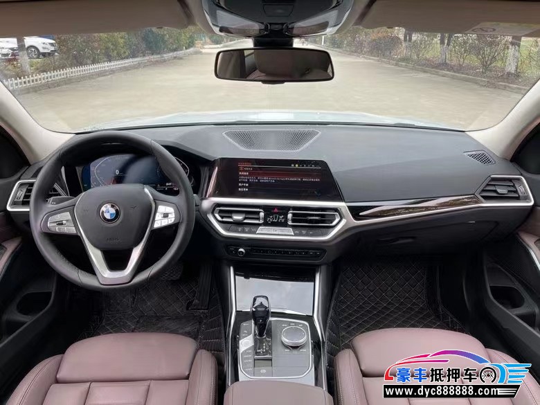 21年宝马3系轿车抵押车出售