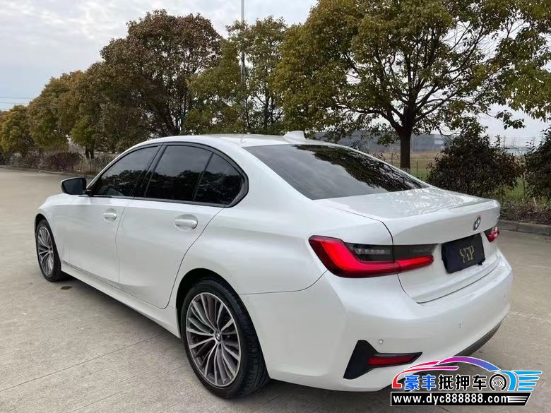 21年宝马3系轿车抵押车出售