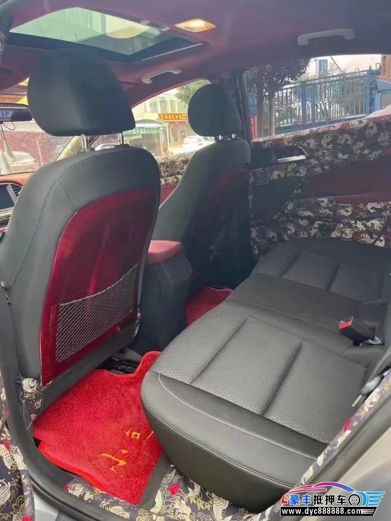 16年现代领动轿车抵押车出售