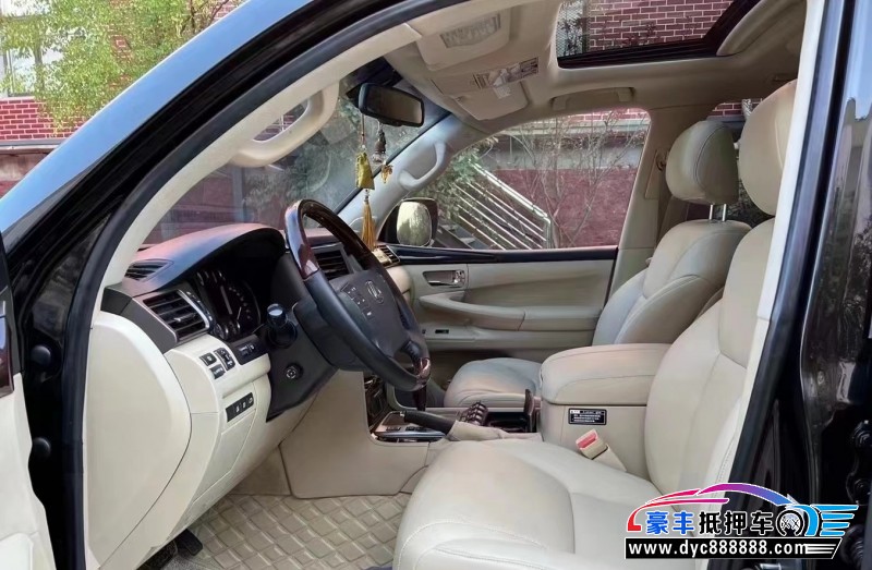 10年雷克萨斯5700SUV抵押车出售