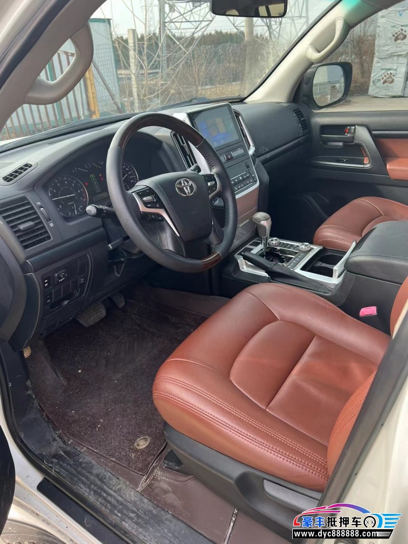 22年丰田兰德酷路泽轿车抵押车出售