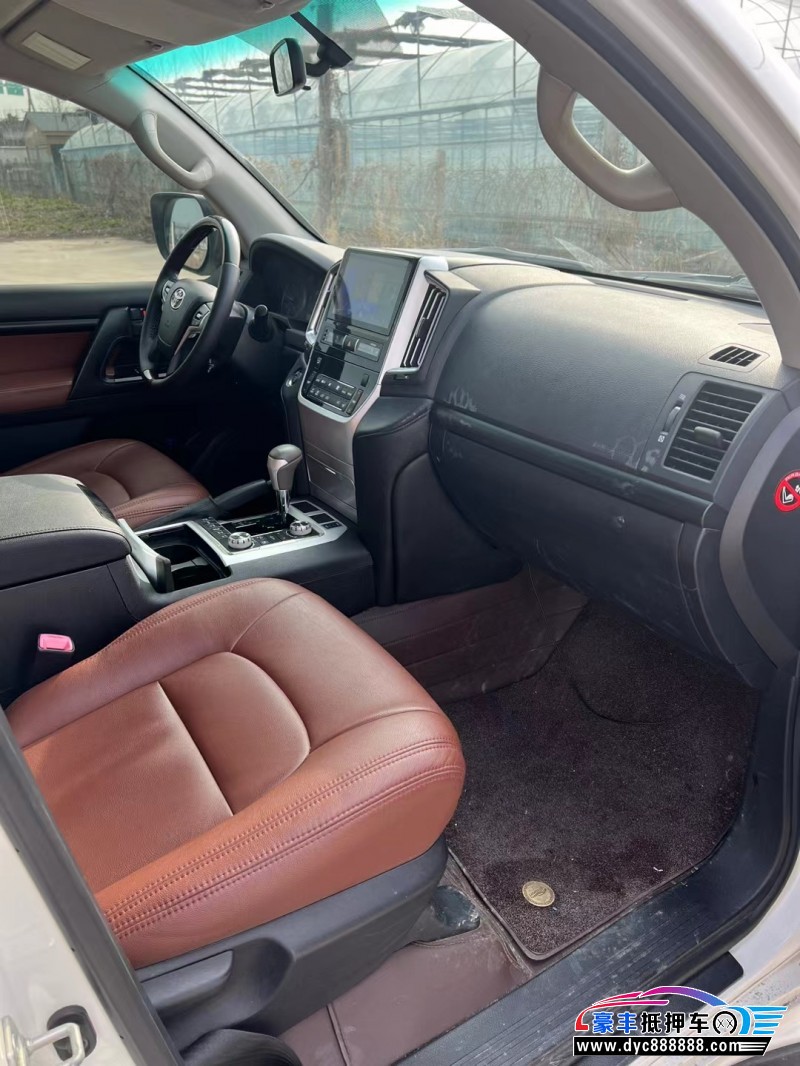 22年丰田兰德酷路泽轿车抵押车出售