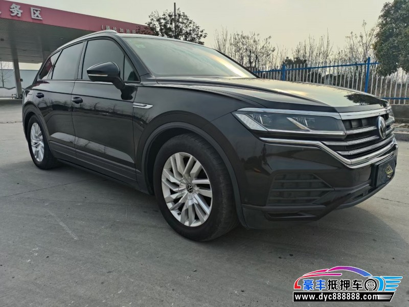 21年大众途锐轿车抵押车出售