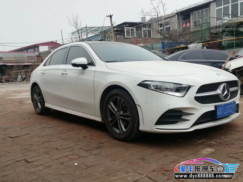 20年奔驰A轿车抵押车出售