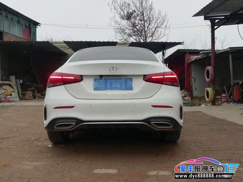 20年奔驰A轿车抵押车出售