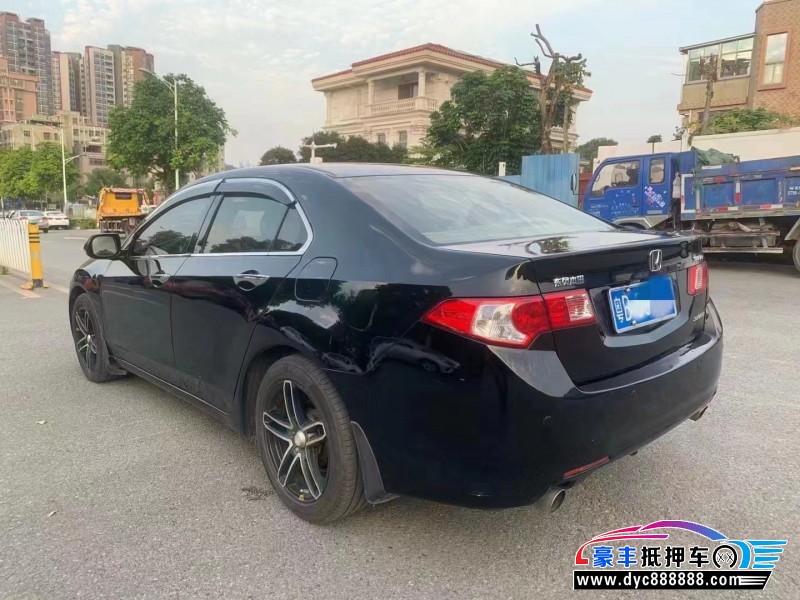 12年本田思铂睿轿车抵押车出售