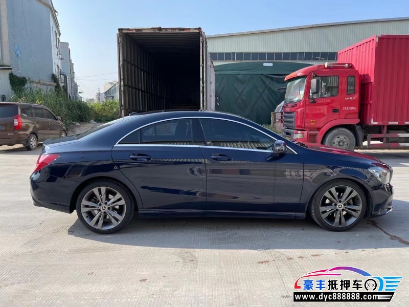 17年奔驰CLA轿车抵押车出售