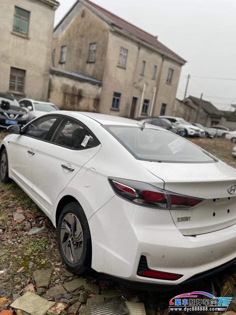 22年现代领动轿车抵押车出售