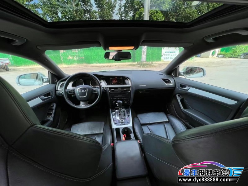 12年奥迪S5轿车抵押车出售