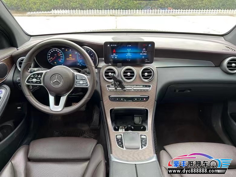 20年奔驰GLC轿车抵押车出售