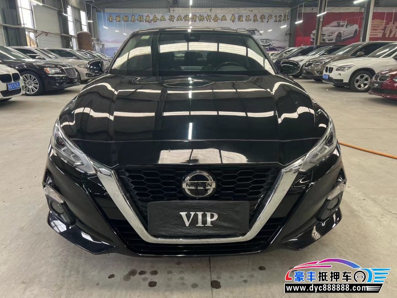 19年日产天籁轿车抵押车出售